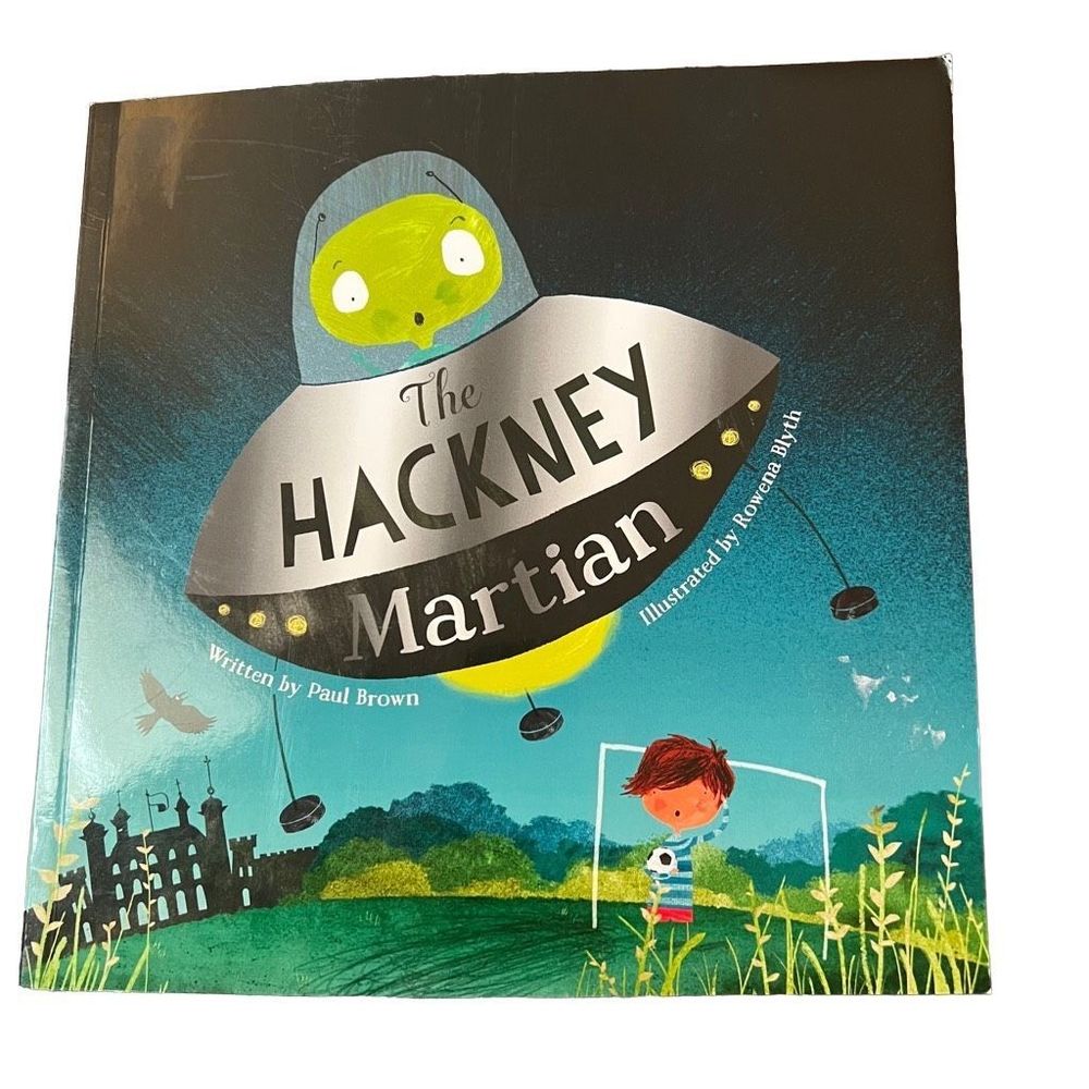 The Hackney Martian by Paul Brown Paperback Book 31 Pgs Friendship‎ Adventure